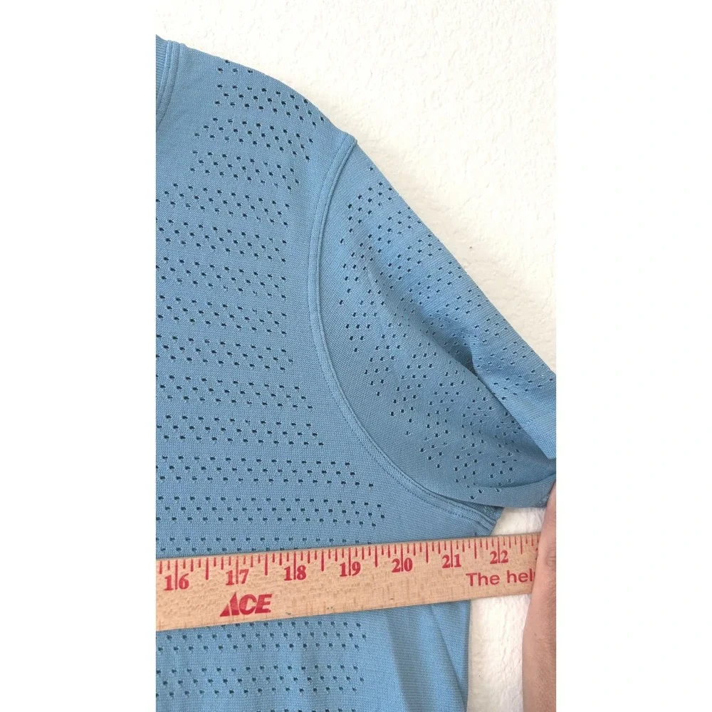 Lululemon Swiftly Tech Short Sleeve 2.0 Blue Mesh Athletic Shirt Size 8